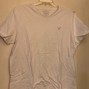 American Eagle V-neck tee